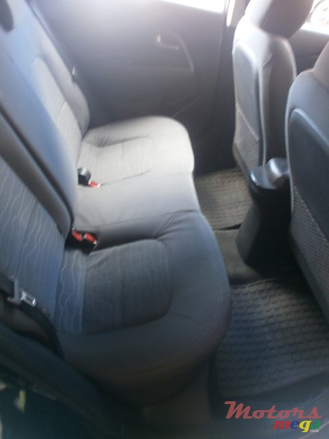 2012' Kia Rio photo #6