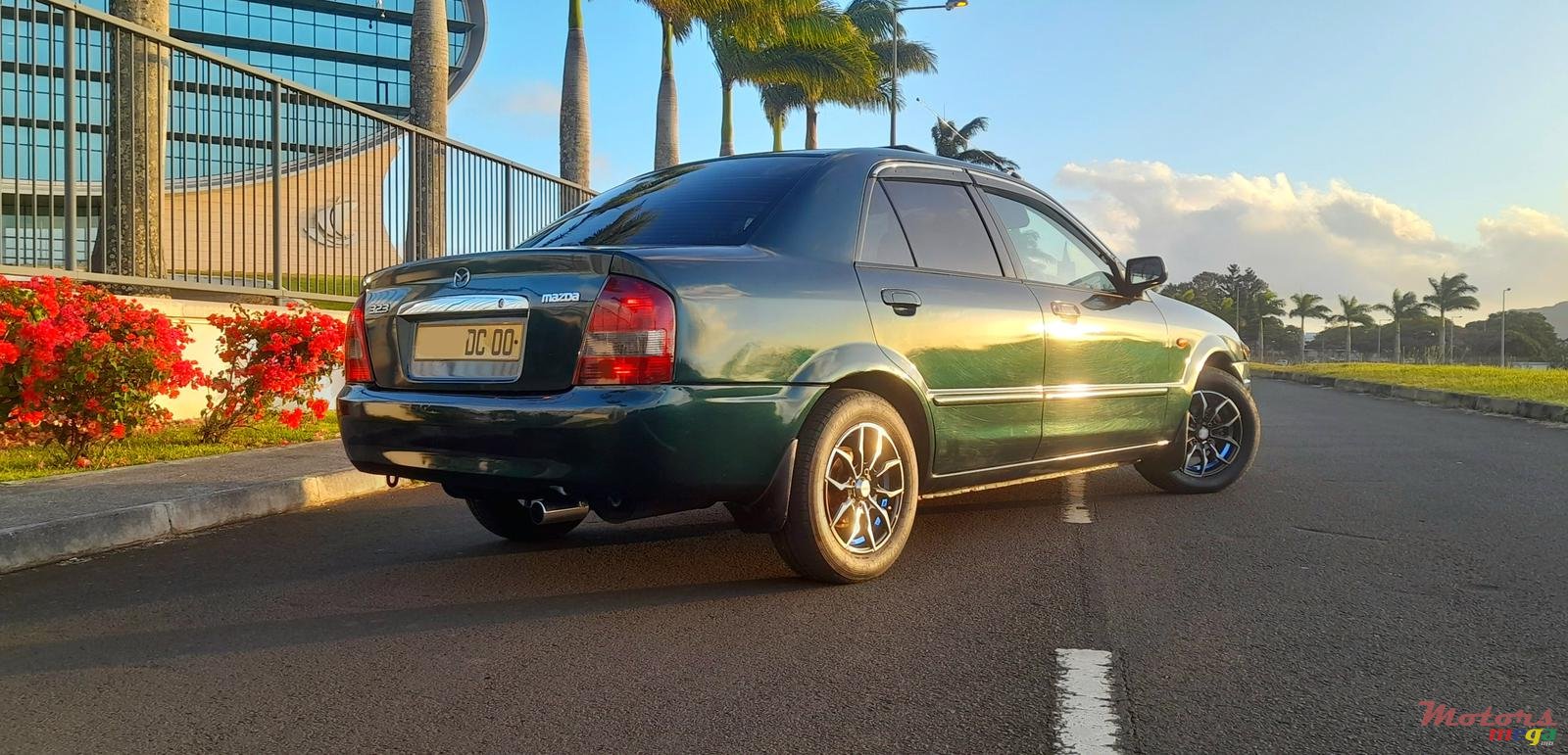 2000' Mazda 323 photo #4