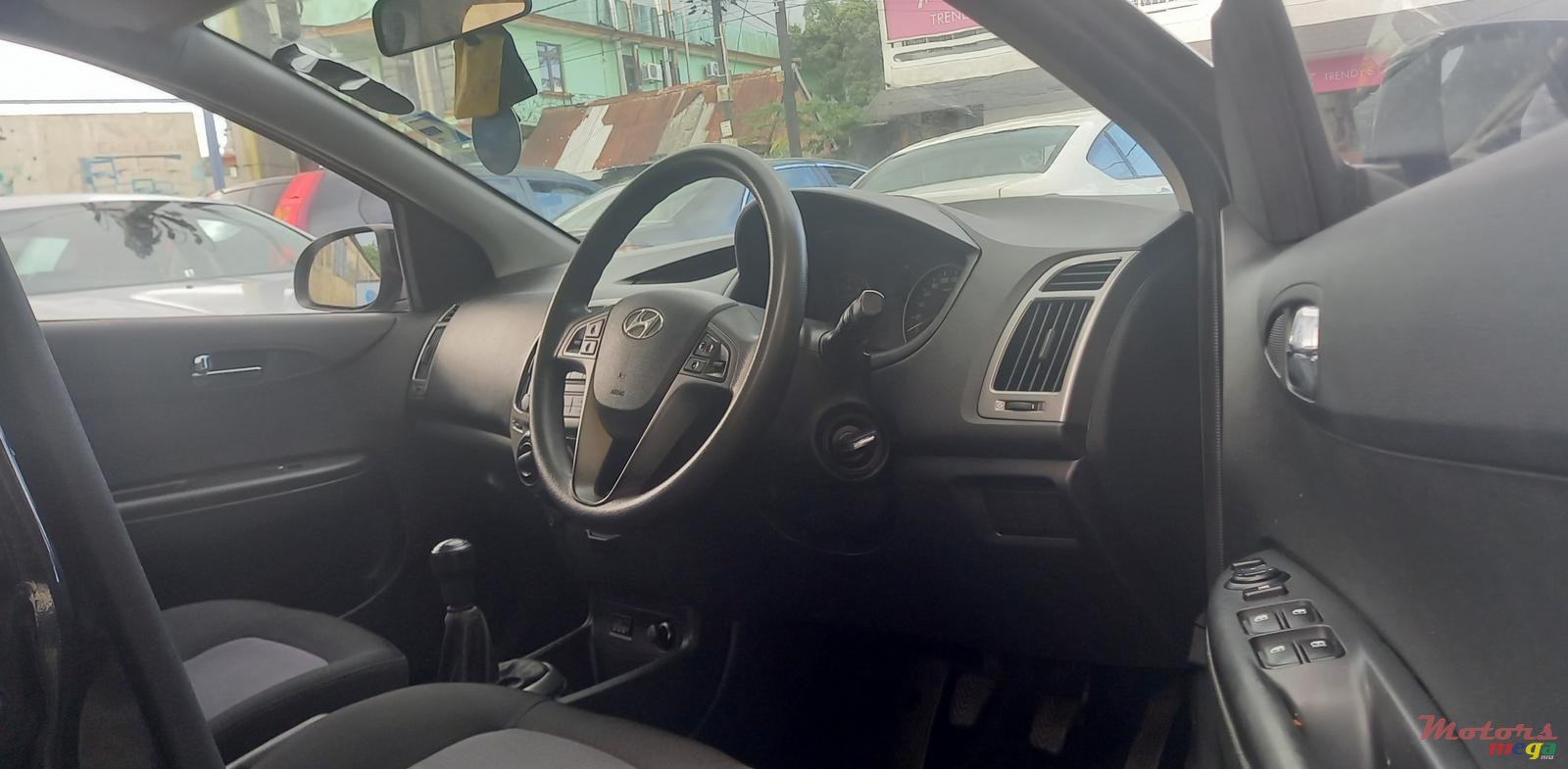 2014' Hyundai i20 photo #5