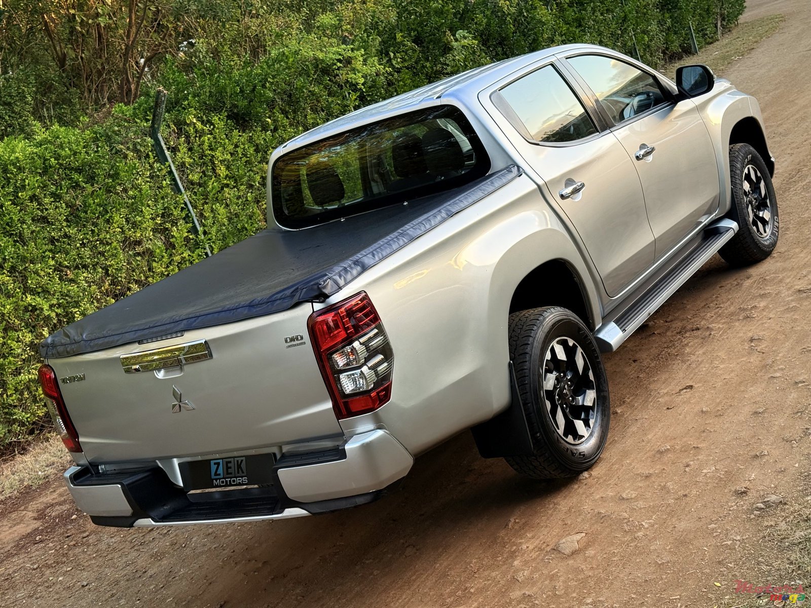 2020' Mitsubishi Triton photo #3