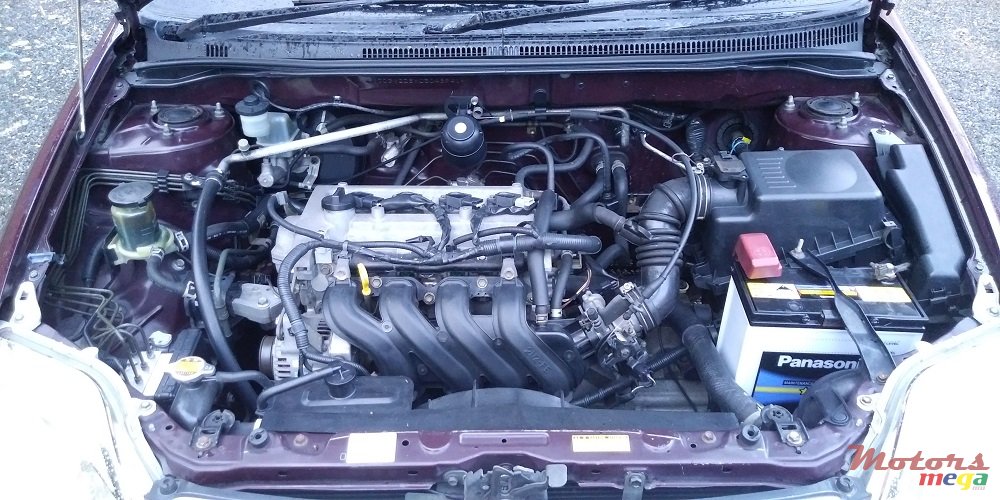 2004' Toyota Corolla Nze Luxel photo #7