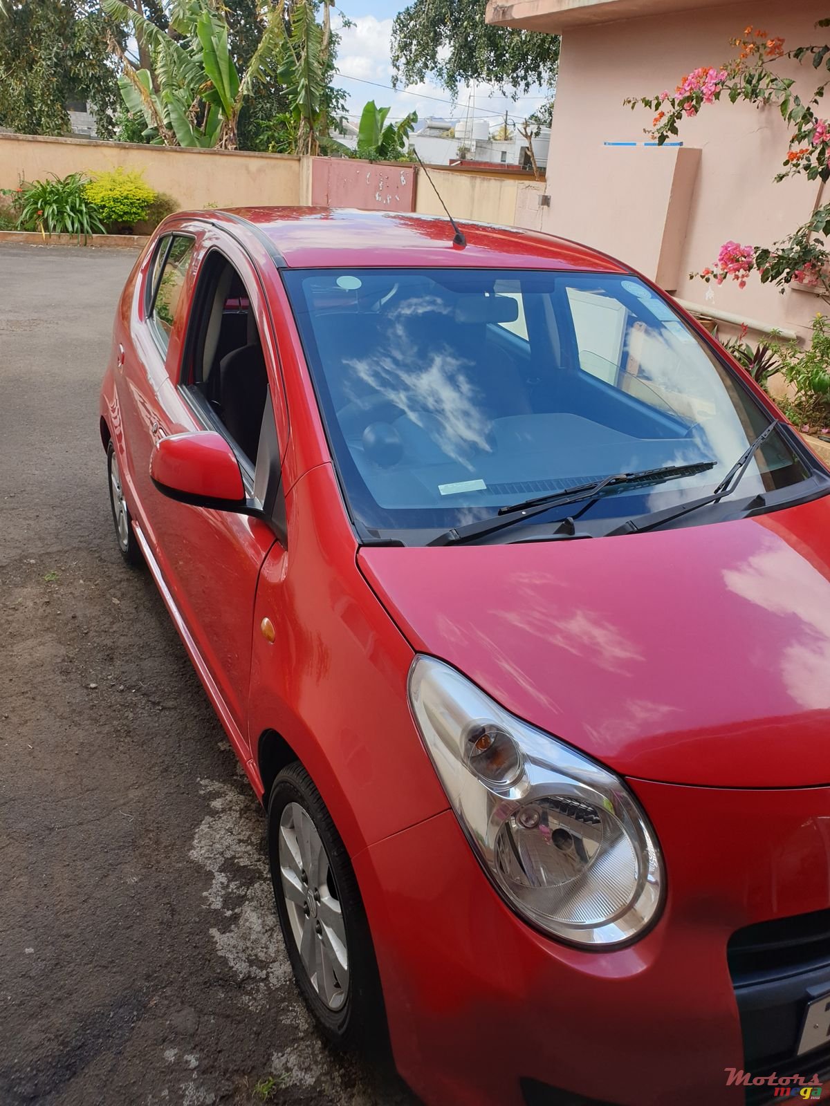 2012' Suzuki Celerio photo #3
