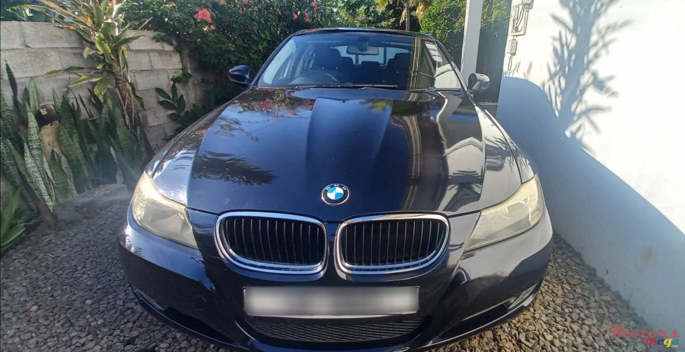 2009' BMW 318 photo #7