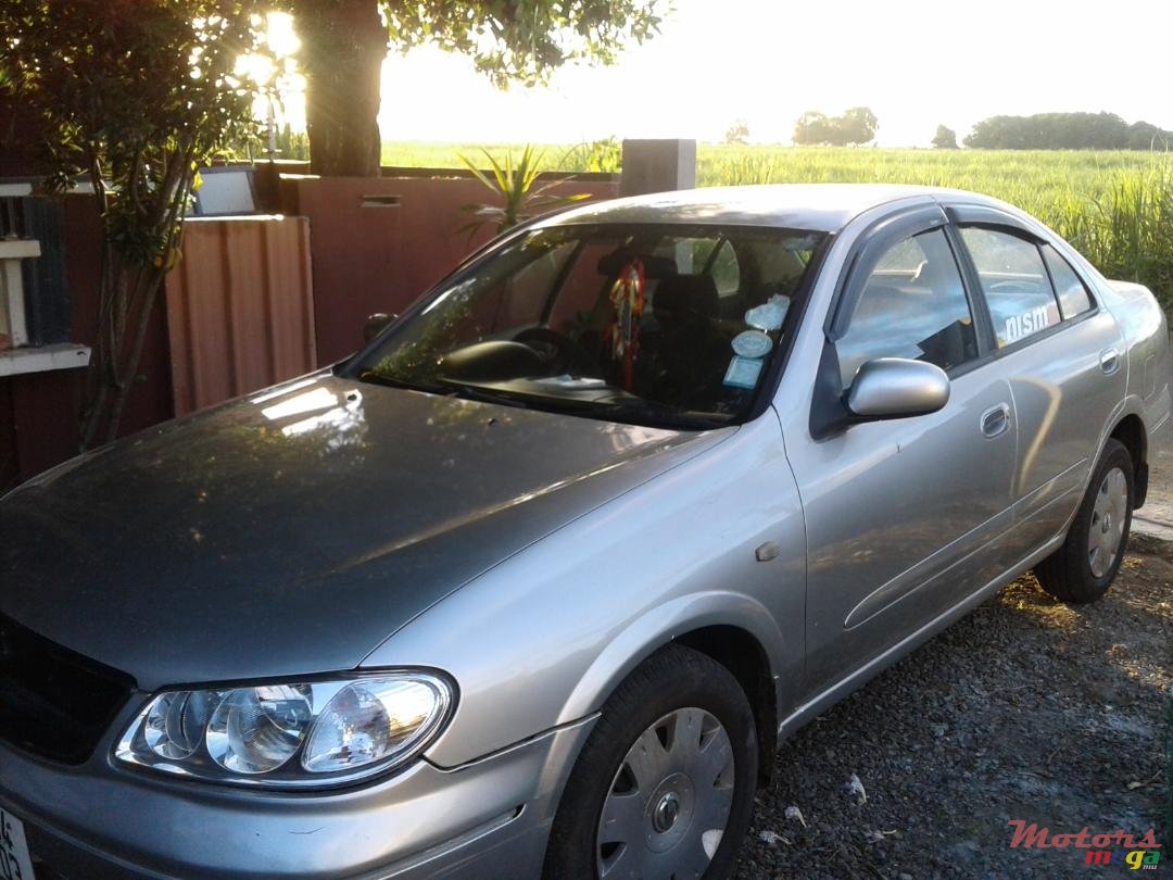 2003' Nissan Sunny photo #1