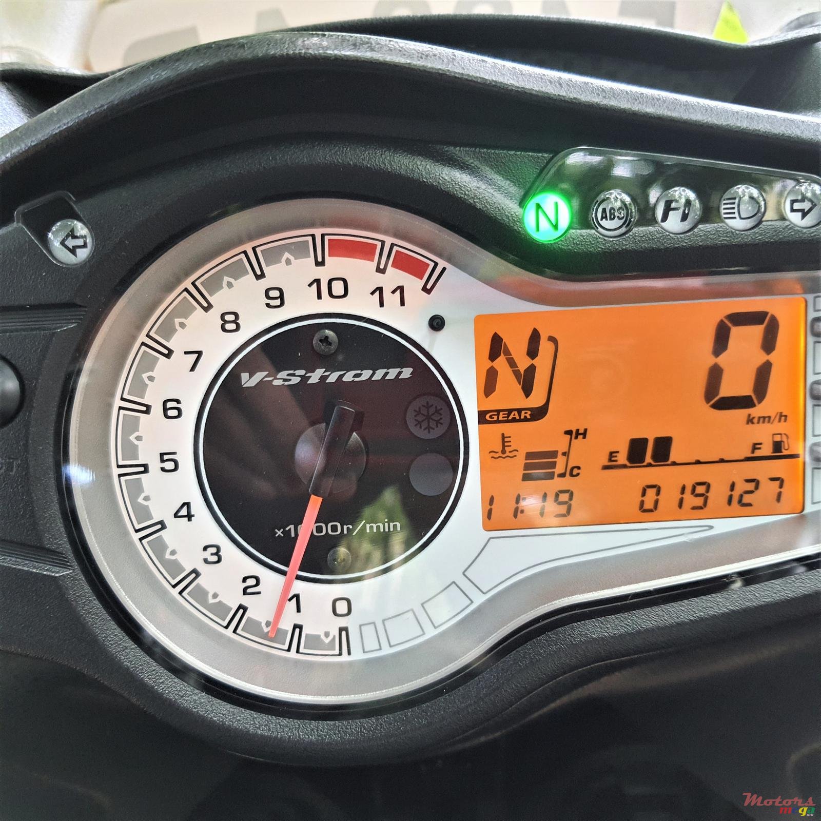 2016' Suzuki photo #4