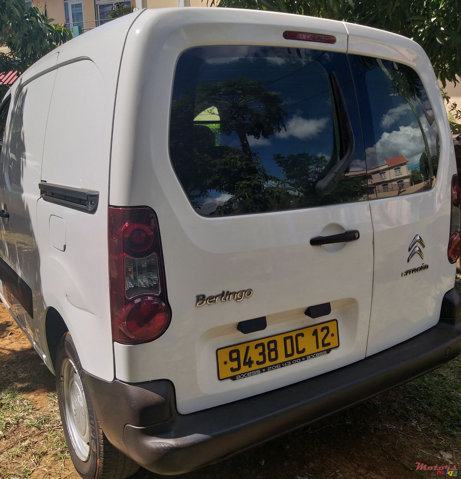 2012' Citroen Berlingo photo #3