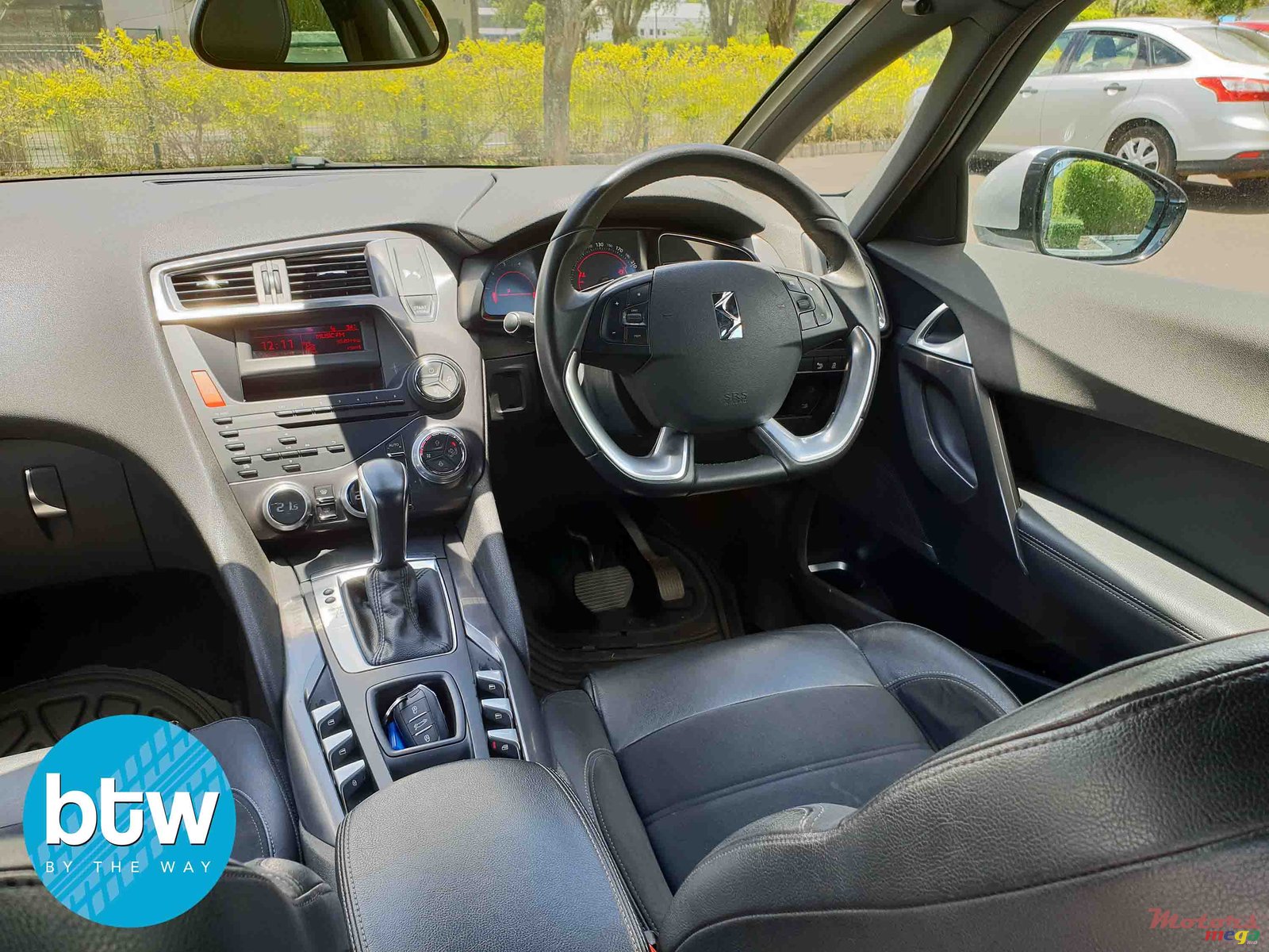 2014' Citroen DS 5 photo #5