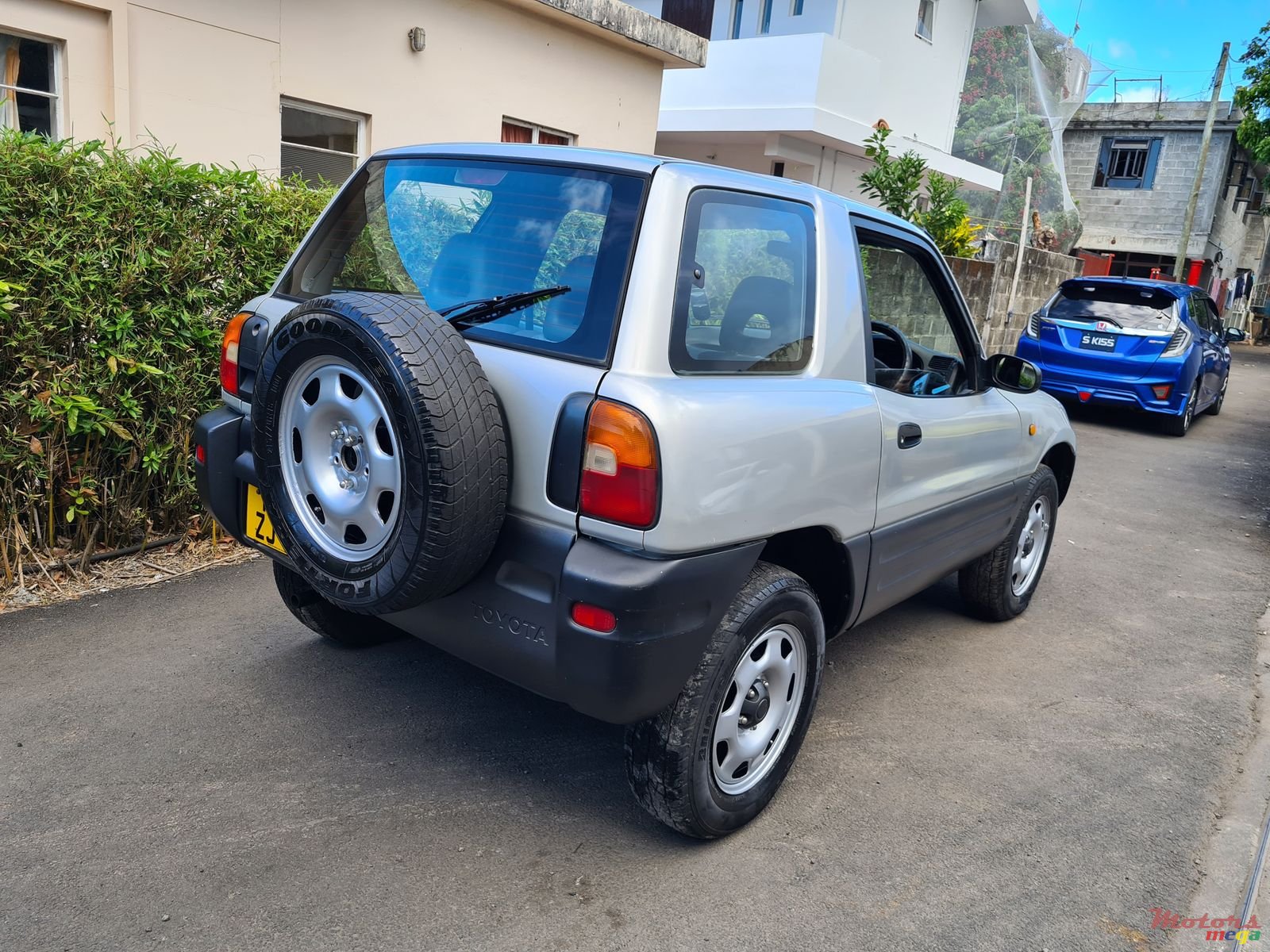 1995' Toyota RAV4 Japan photo #3