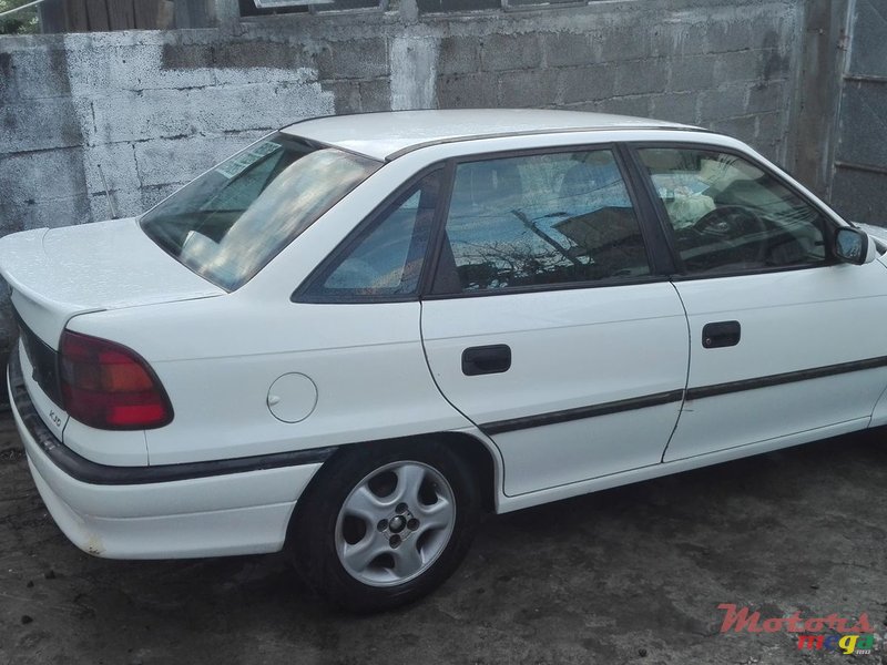 1997' Opel Astra 1.4 is photo #4