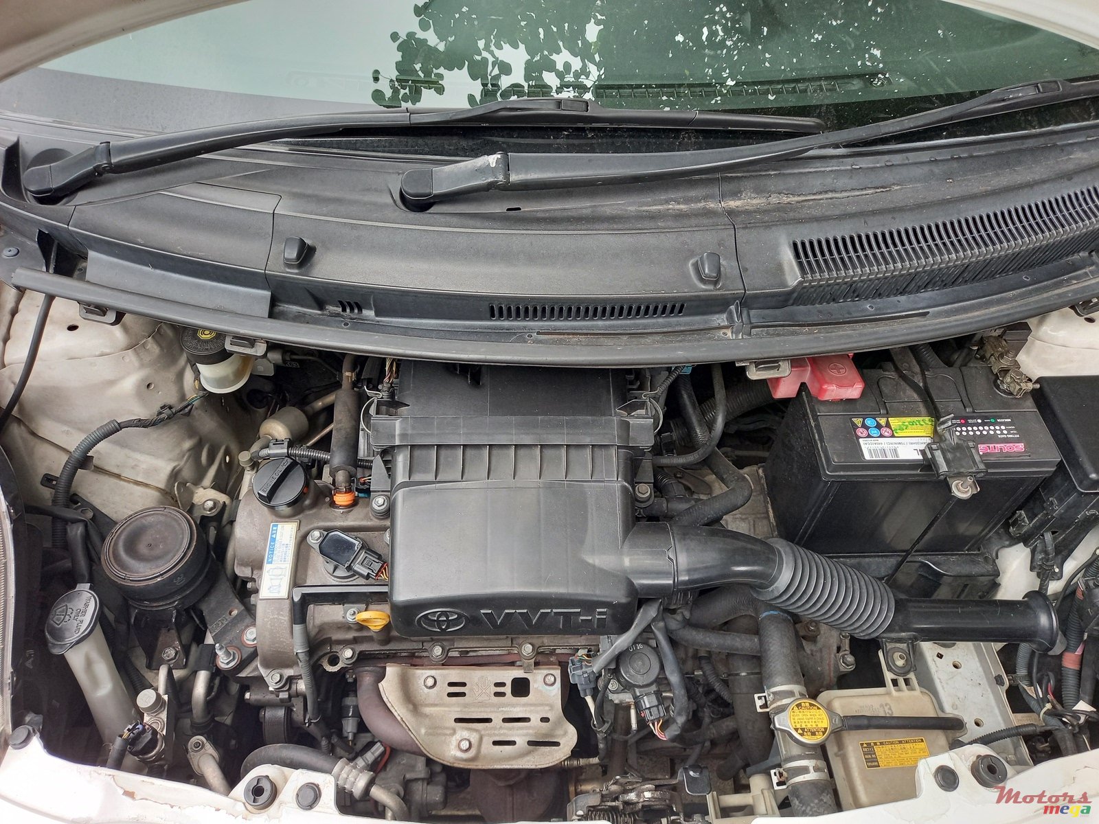 2010' Toyota Vitz photo #5