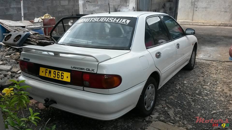 1992' Mitsubishi Lancer photo #3