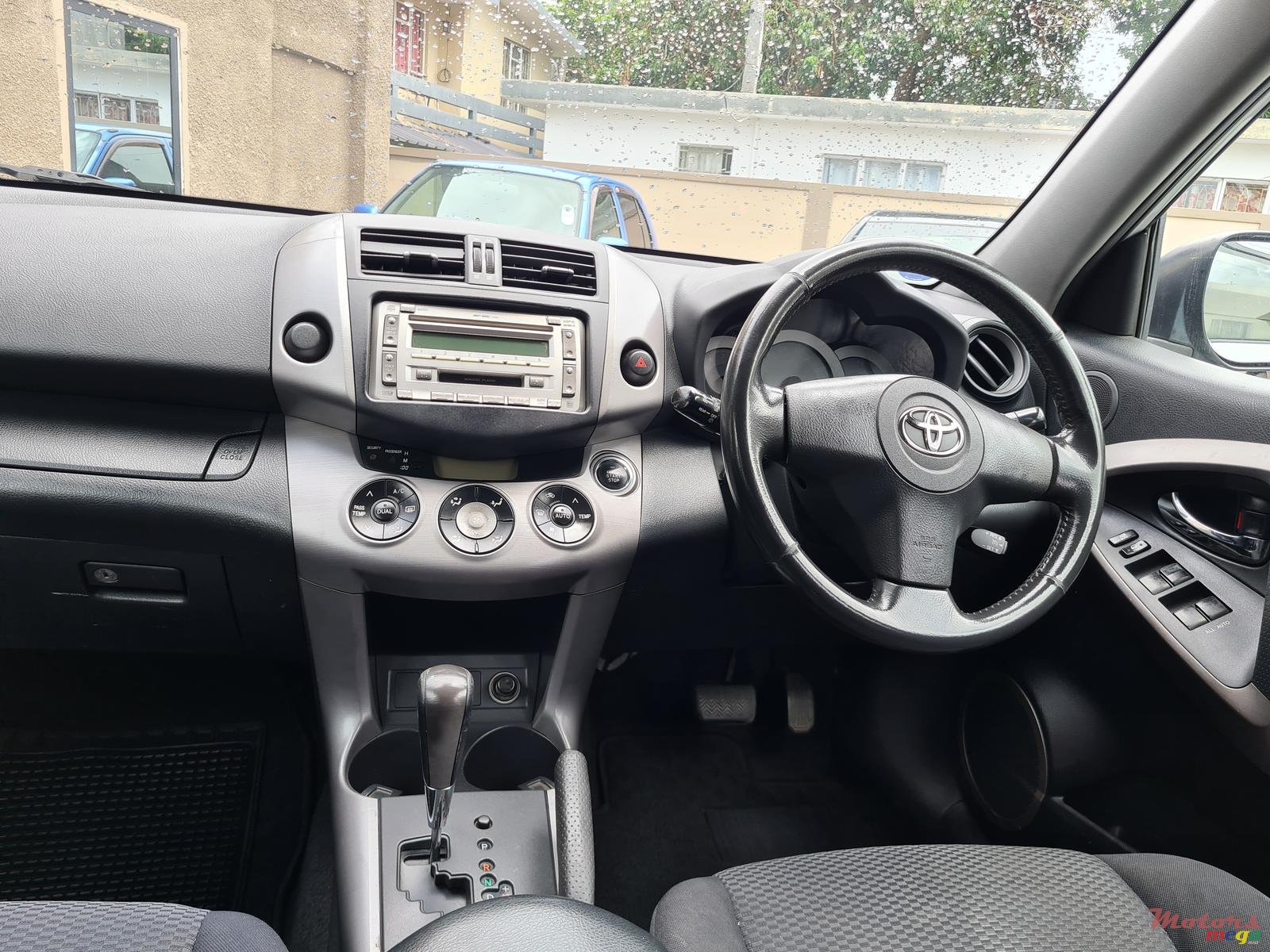 2007' Toyota RAV4 Automatic photo #7