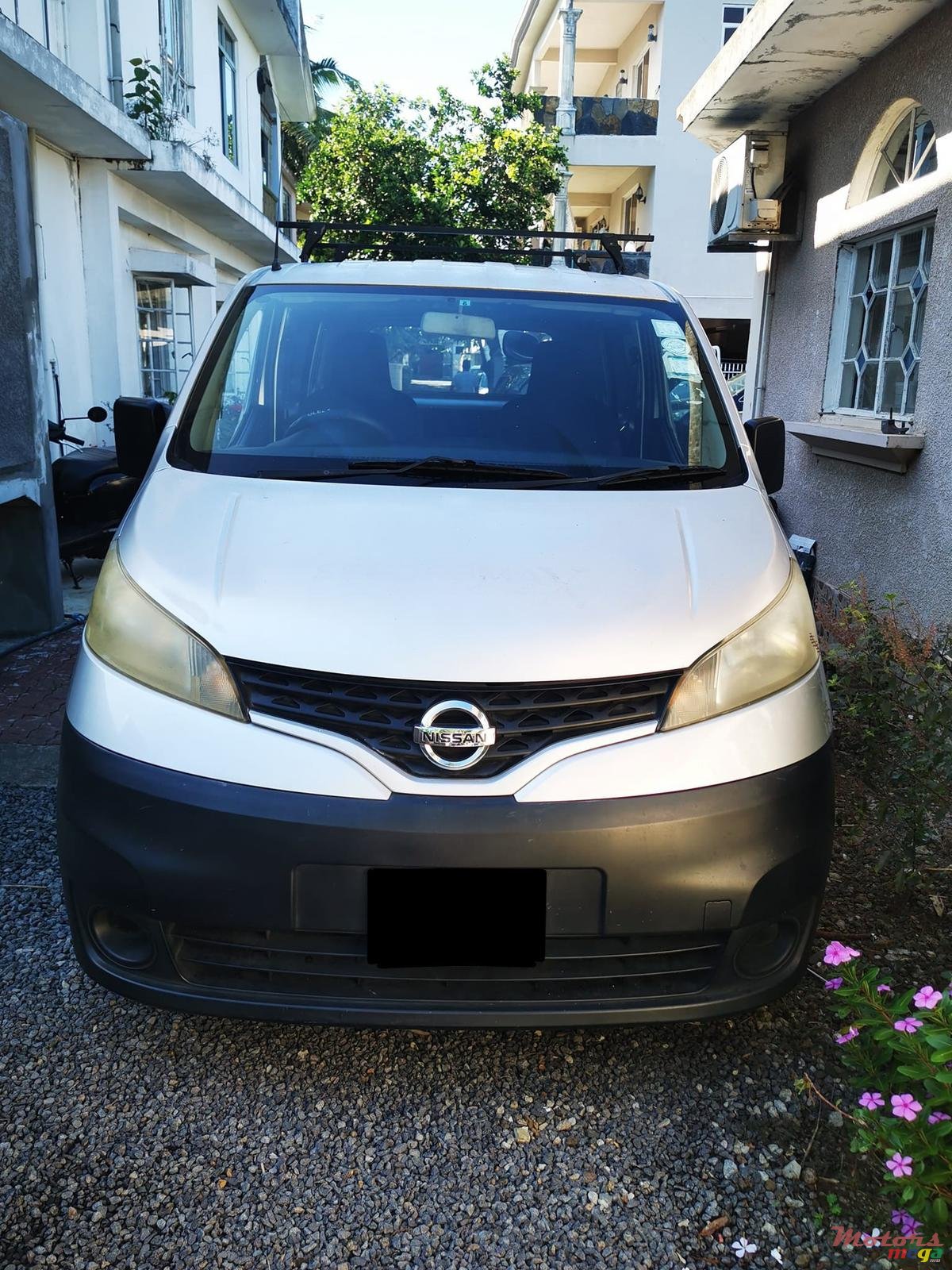 2011' Nissan NV200 Goods Vehicle photo #1