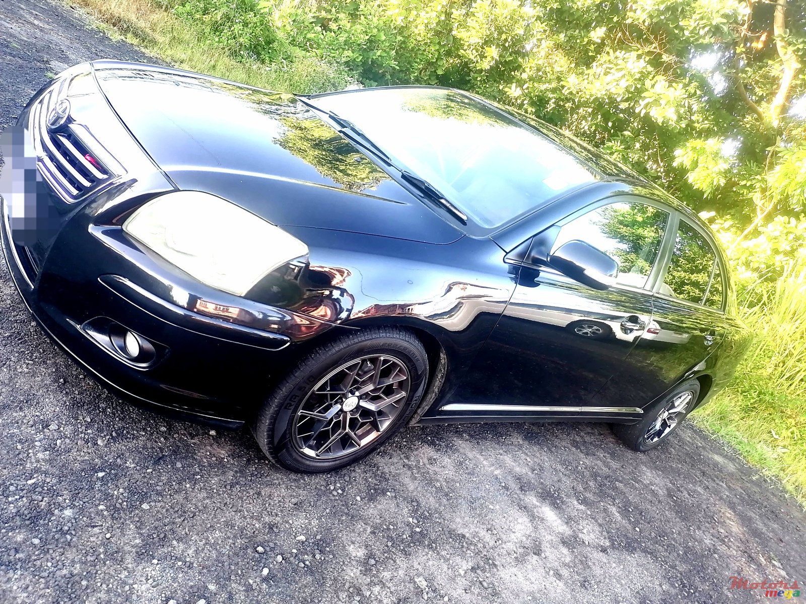 2008' Toyota Avensis photo #2