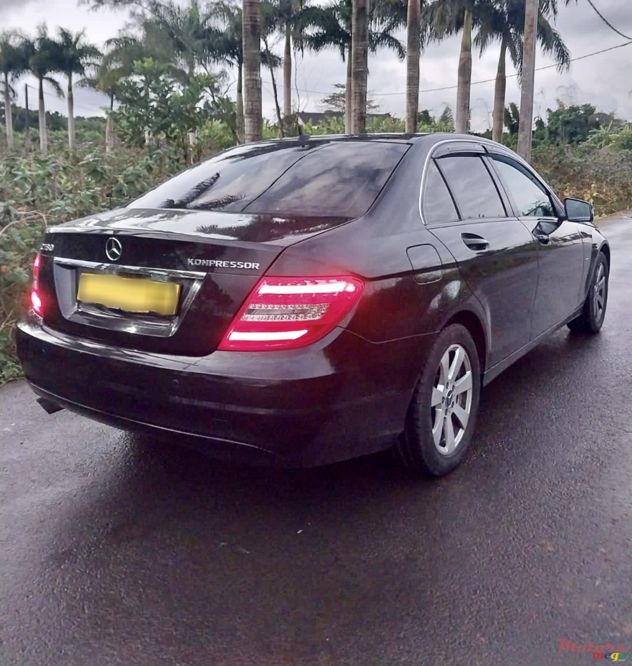 2012' Mercedes-Benz C 180 photo #1