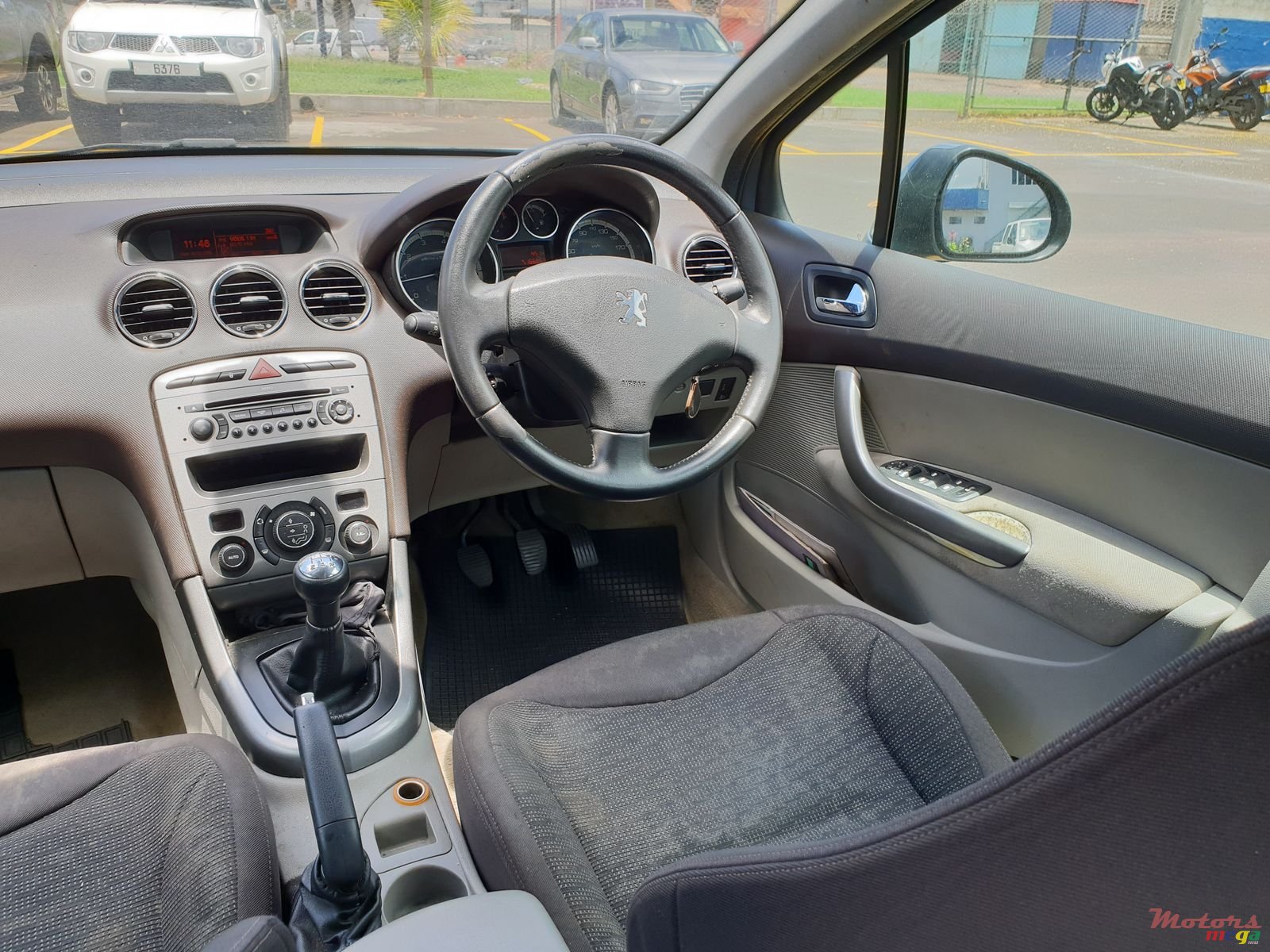 2008' Peugeot 308 photo #2