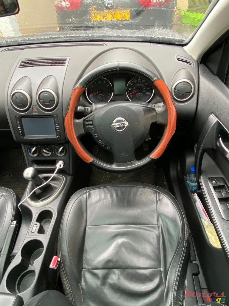 2013' Nissan Qashqai+2 photo #4
