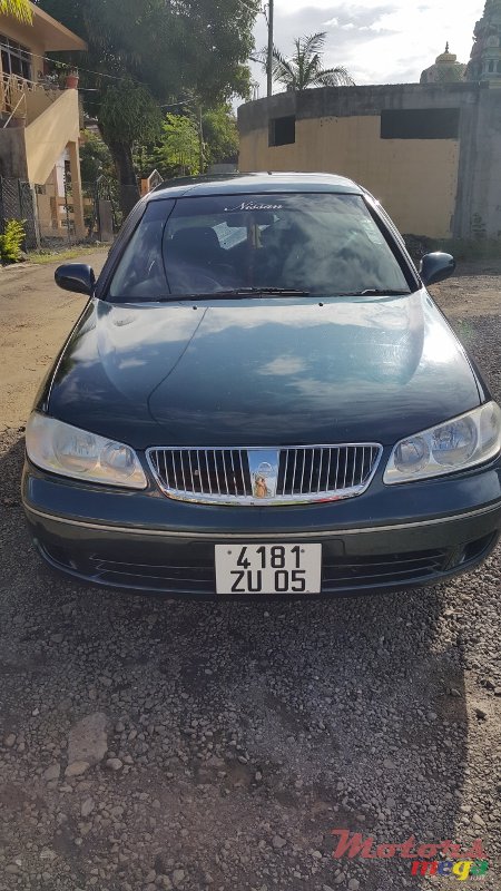 2005' Nissan Standard N17 photo #1