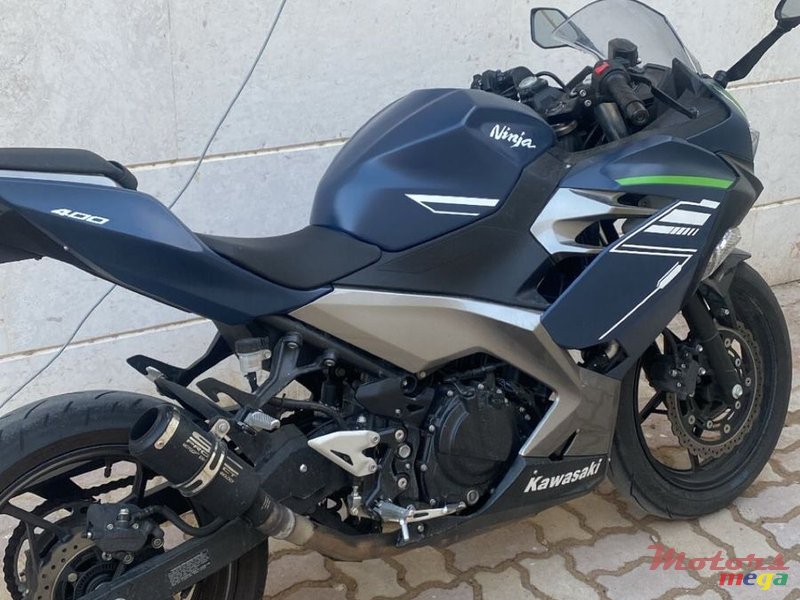 2022' Kawasaki Ninja 400 photo #1