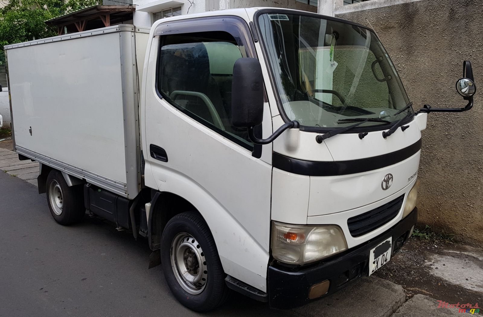 2004' Toyota Toyoace photo #1