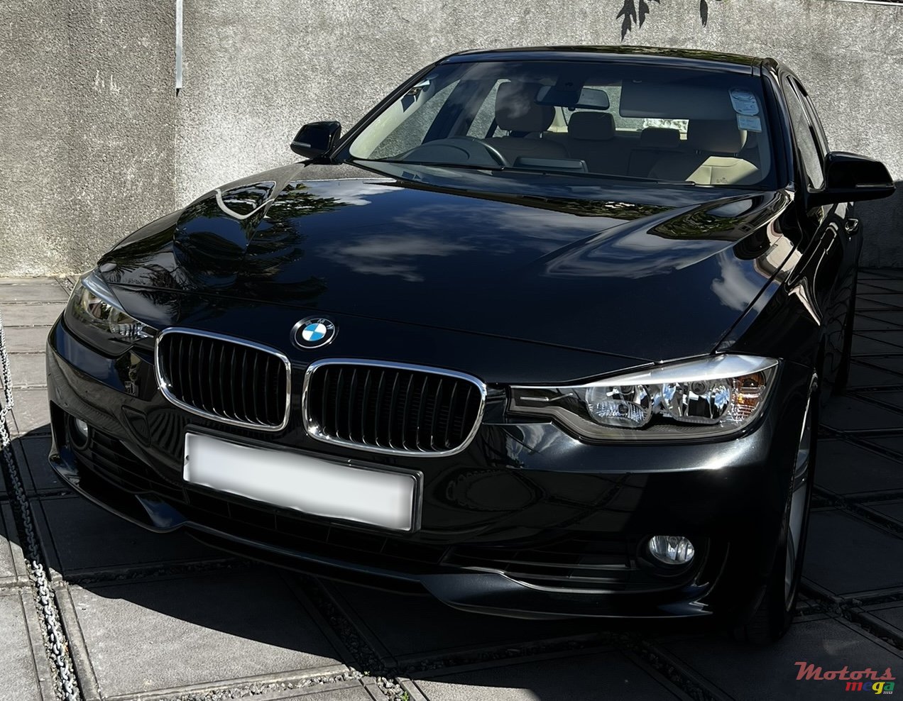 2012' BMW 3 Series photo #1