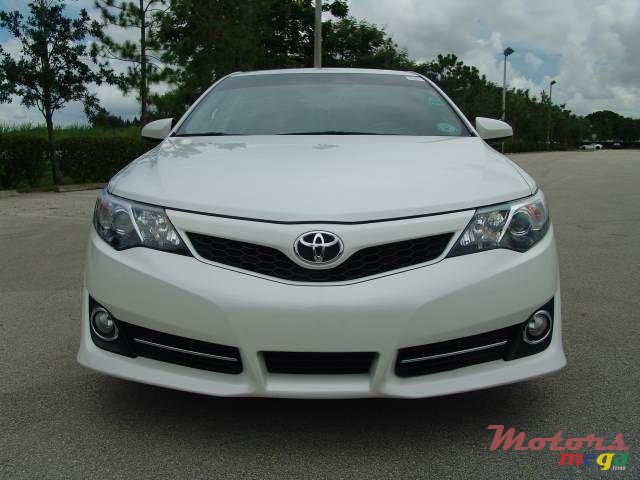 2014' Toyota Camry photo #4