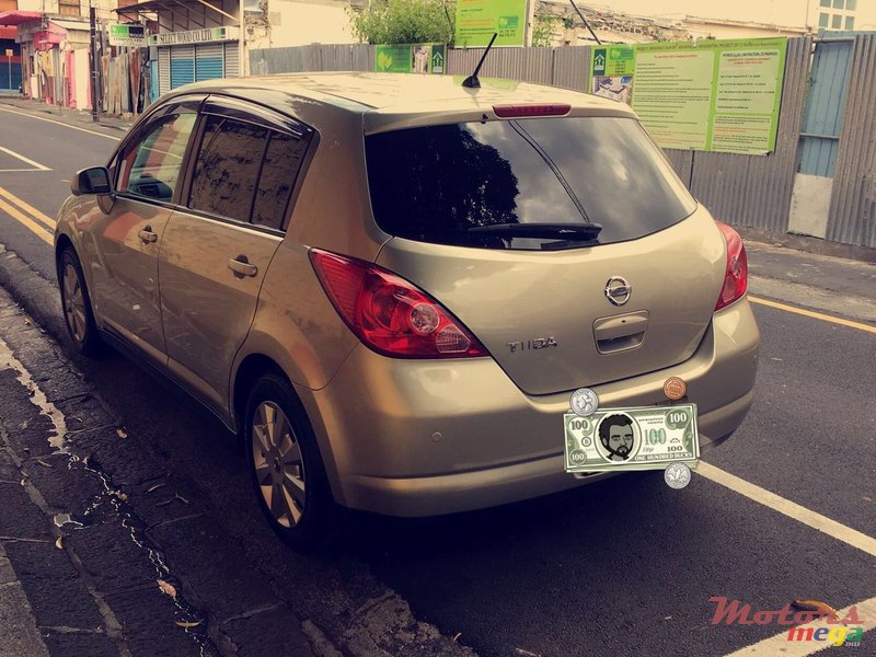 2007' Nissan Tiida photo #2