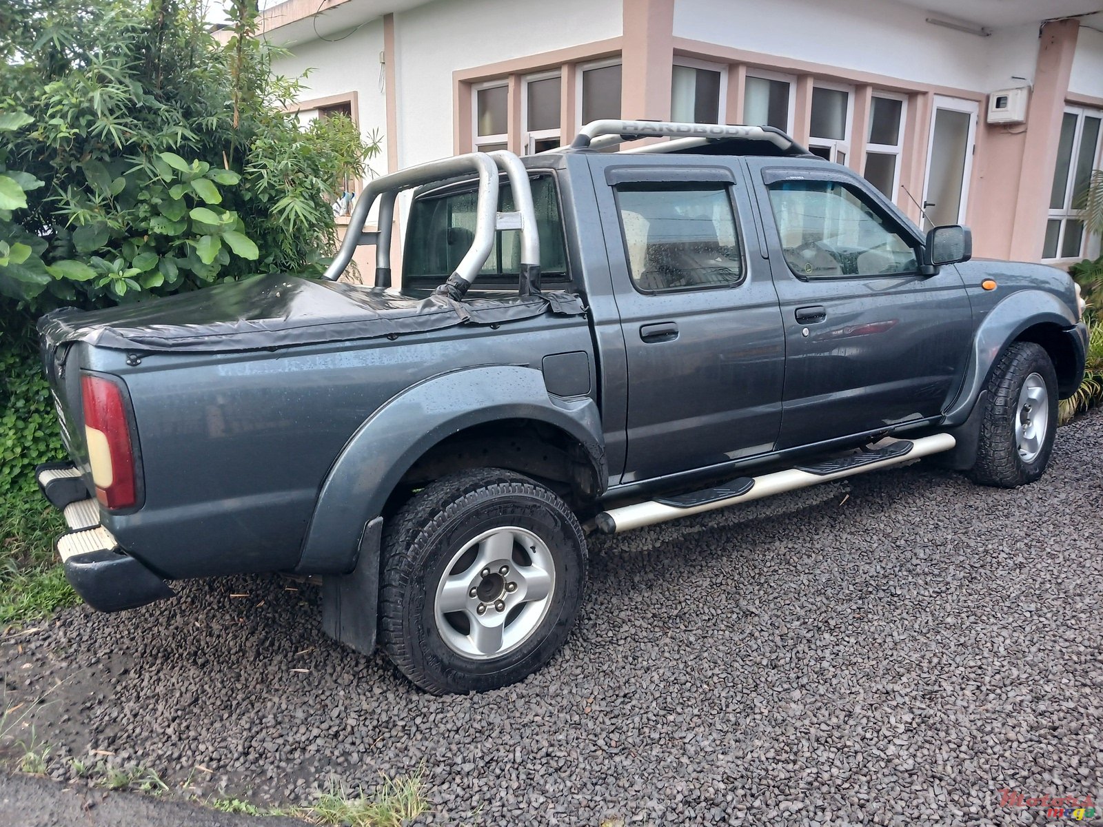 2005' Nissan 300 photo #3