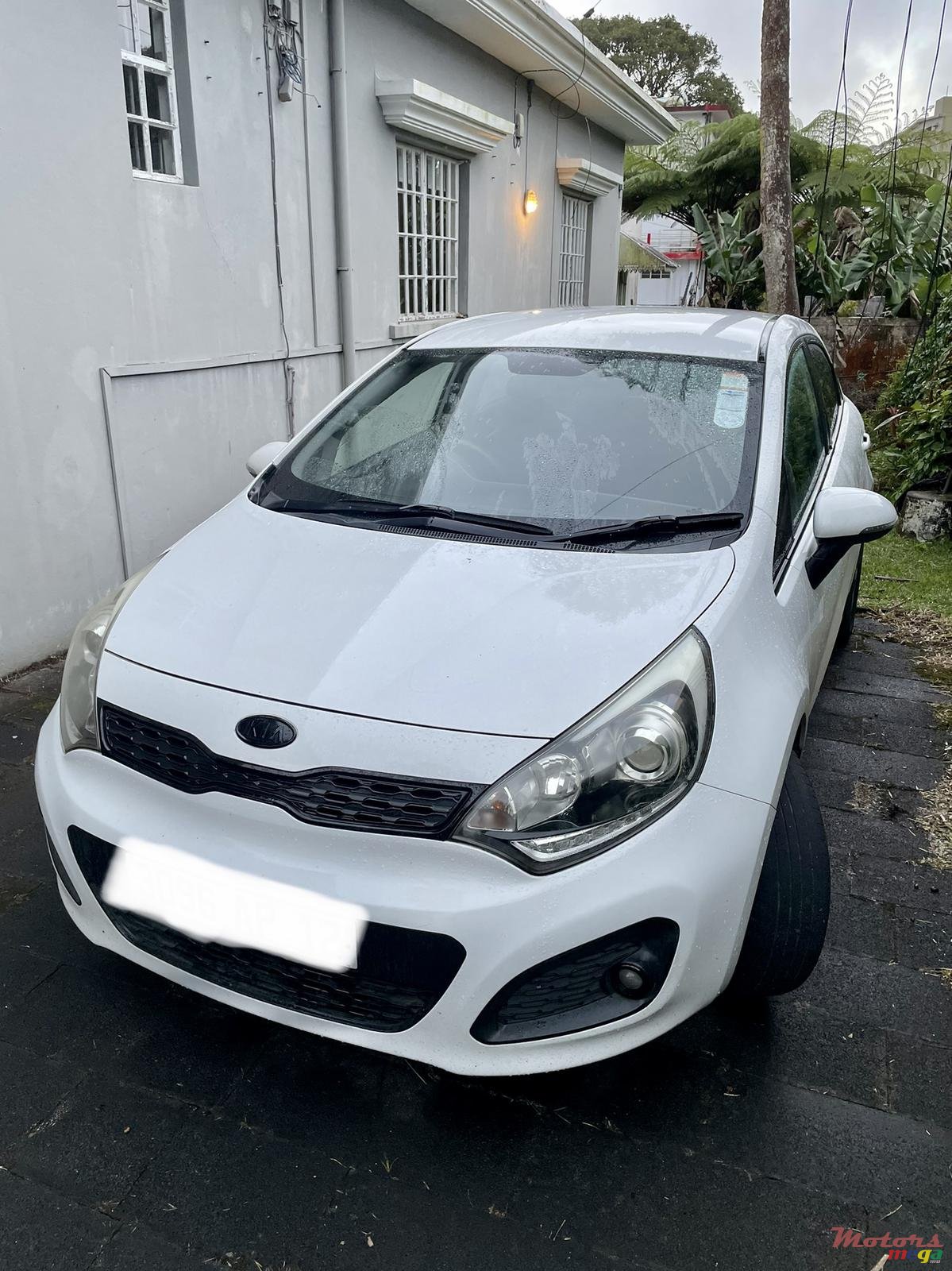 2012' Kia Rio5 photo #2