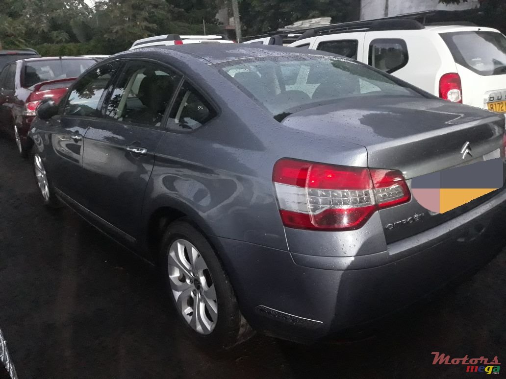 2012' Citroen C5 photo #2