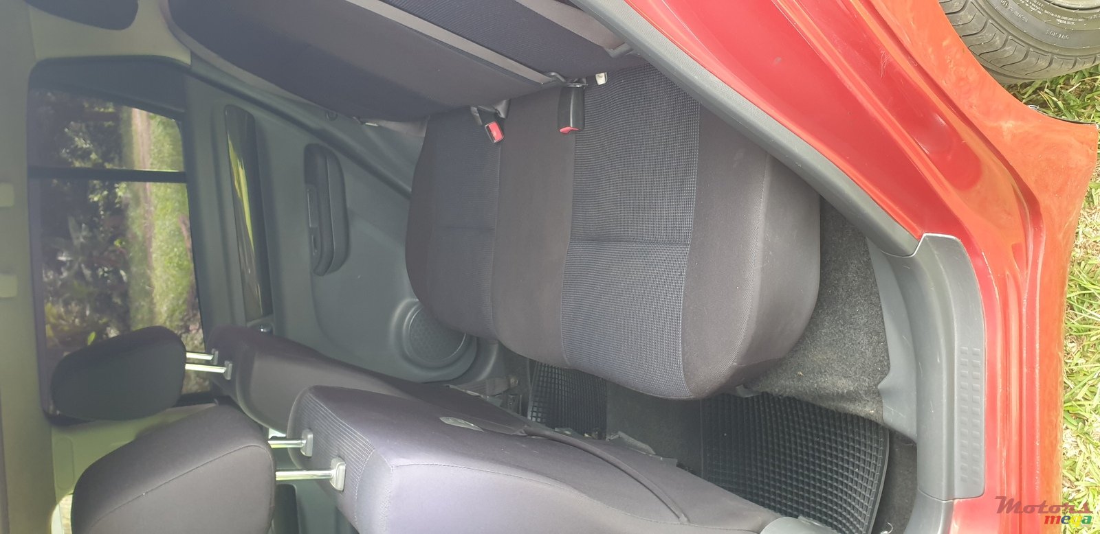 2005' Suzuki Swift 1.5 DOHC photo #7