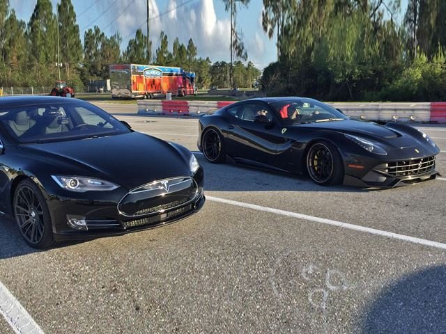 Ferrari F12 Edges Out Tesla Model S P85D by Just Half-A-Second in the Quarter-Mile