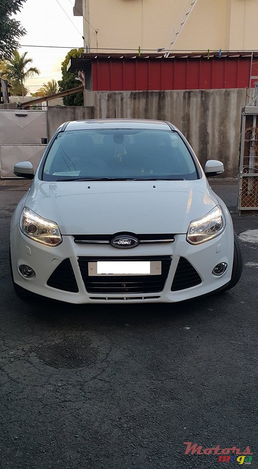 2012' Ford Focus photo #1