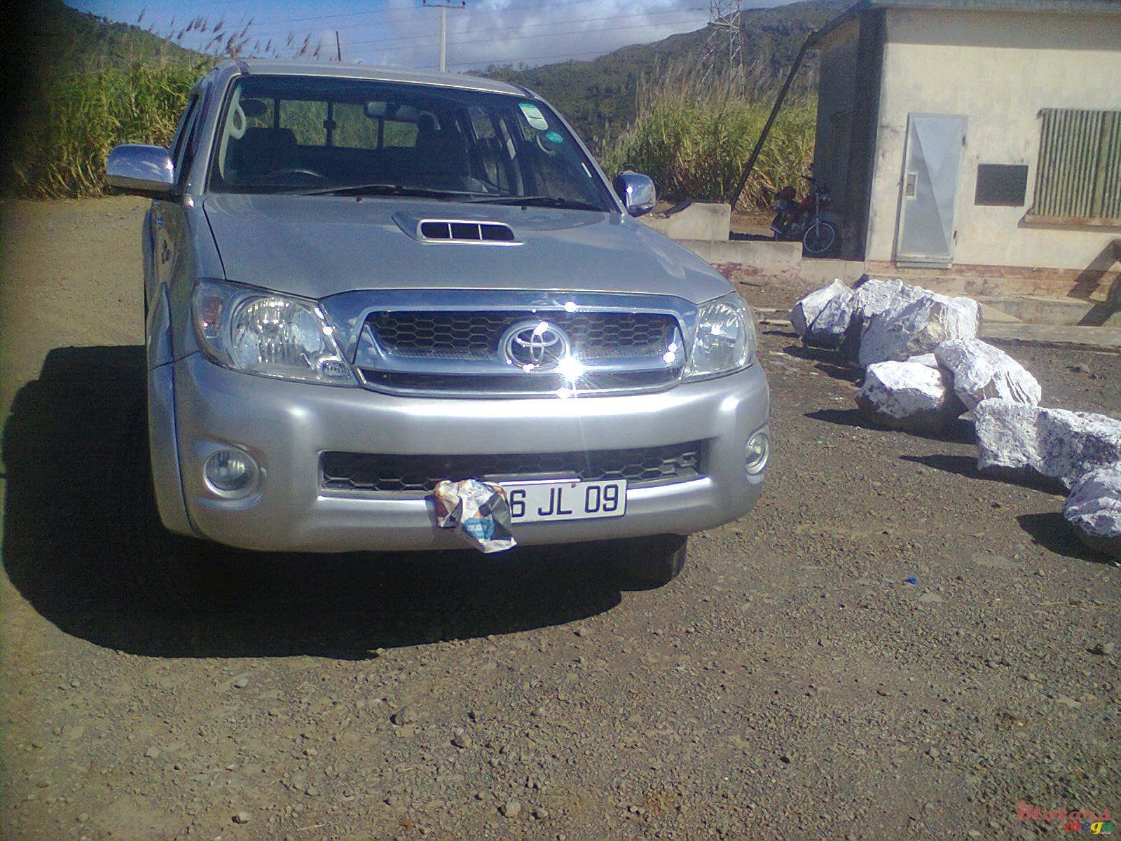 2009' Toyota Hilux photo #2
