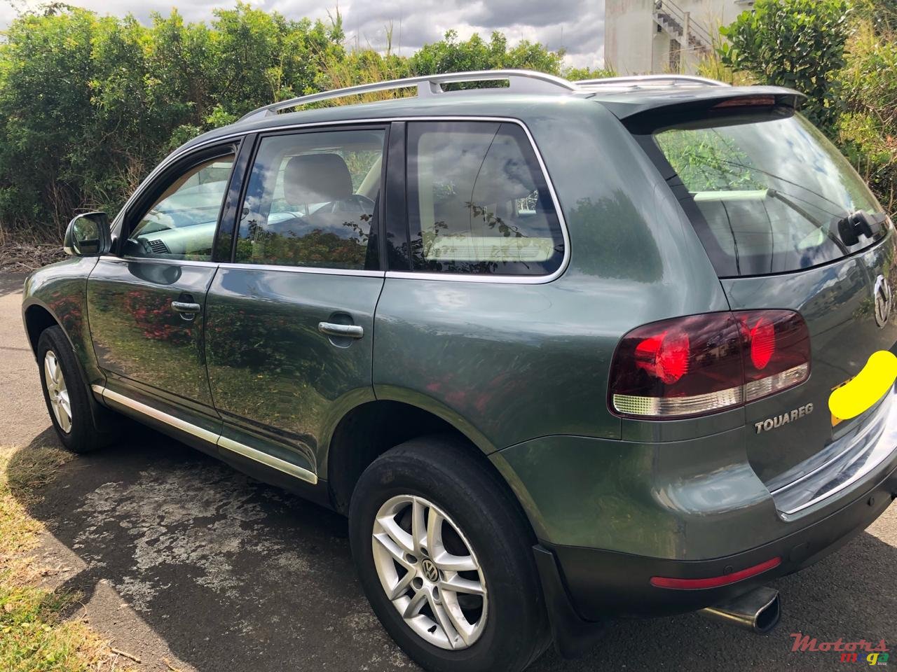 2009' Volkswagen Touareg photo #4