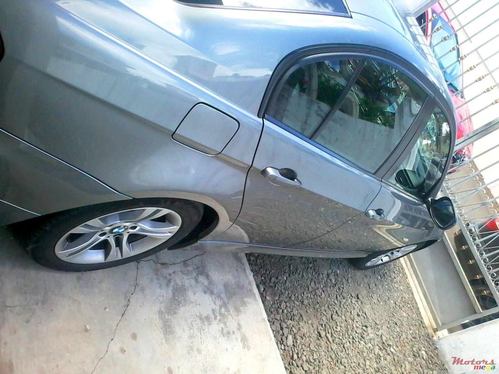 2010' BMW 320 photo #4