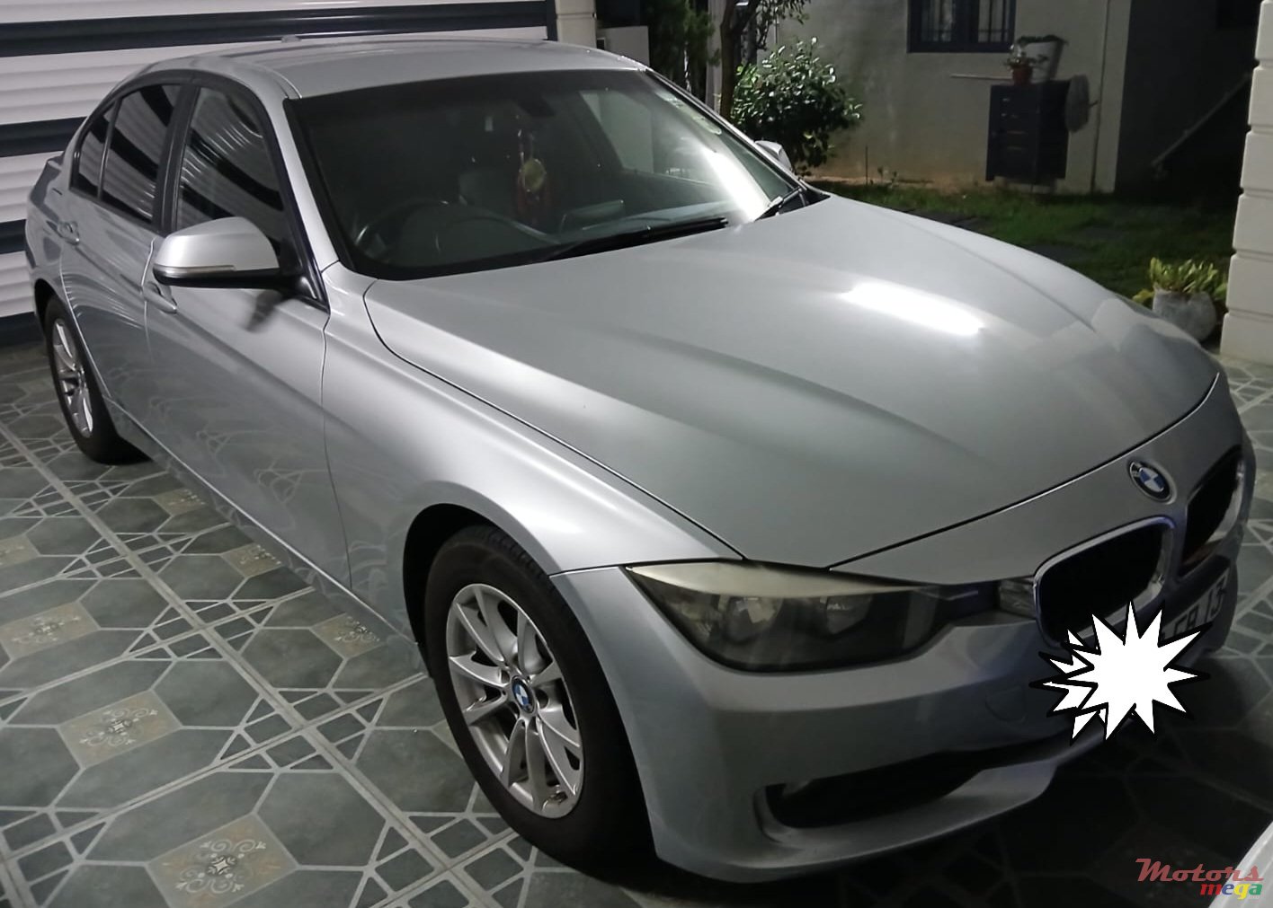 2013' BMW 316 photo #2