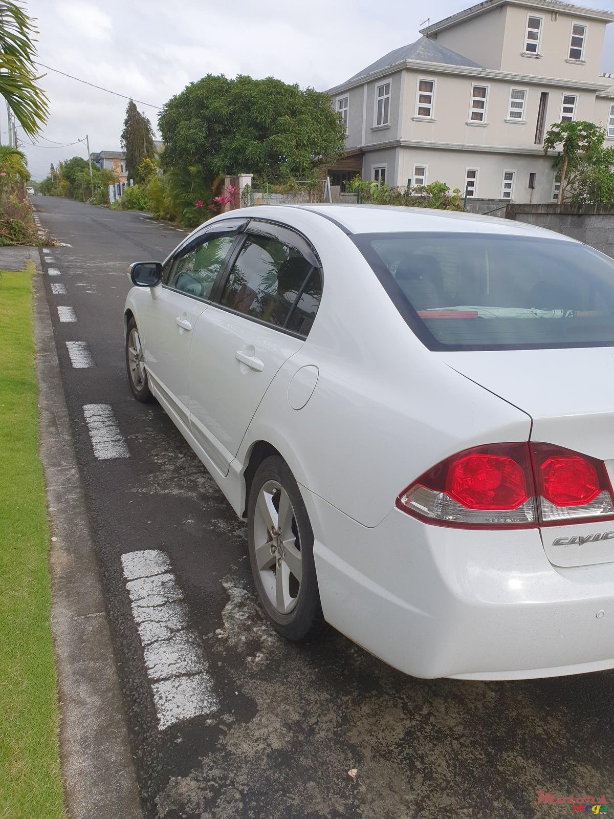 2011' Honda Civic photo #2