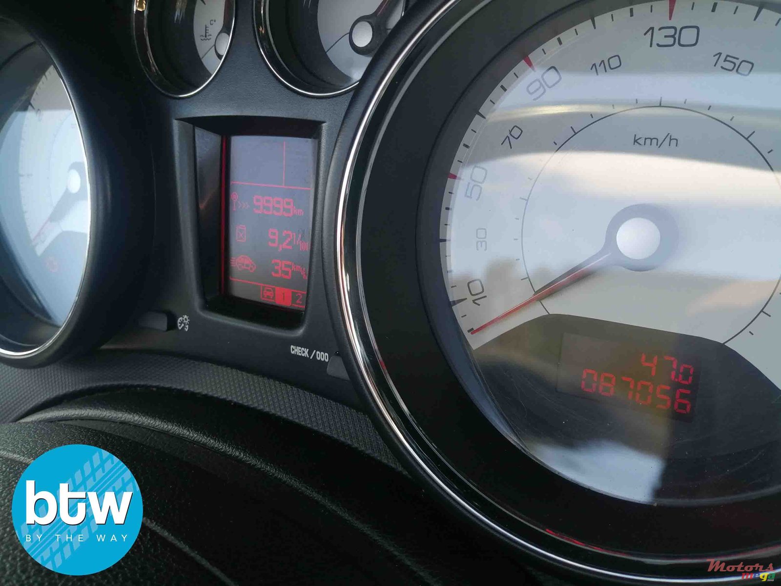 2012' Peugeot 308 cc photo #7