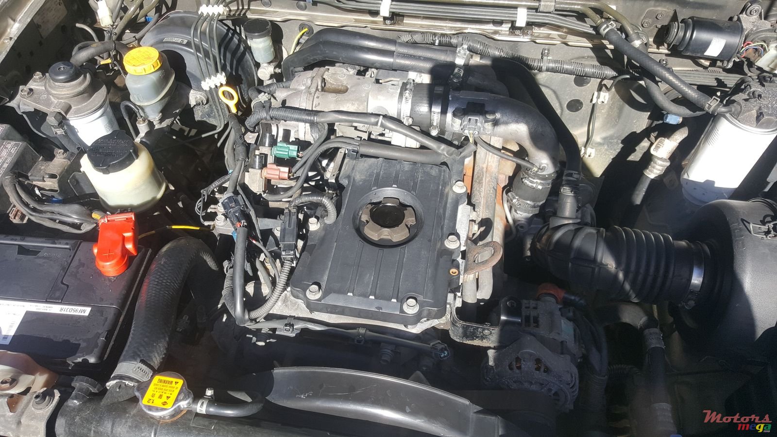 2005' Nissan Hardbody photo #2