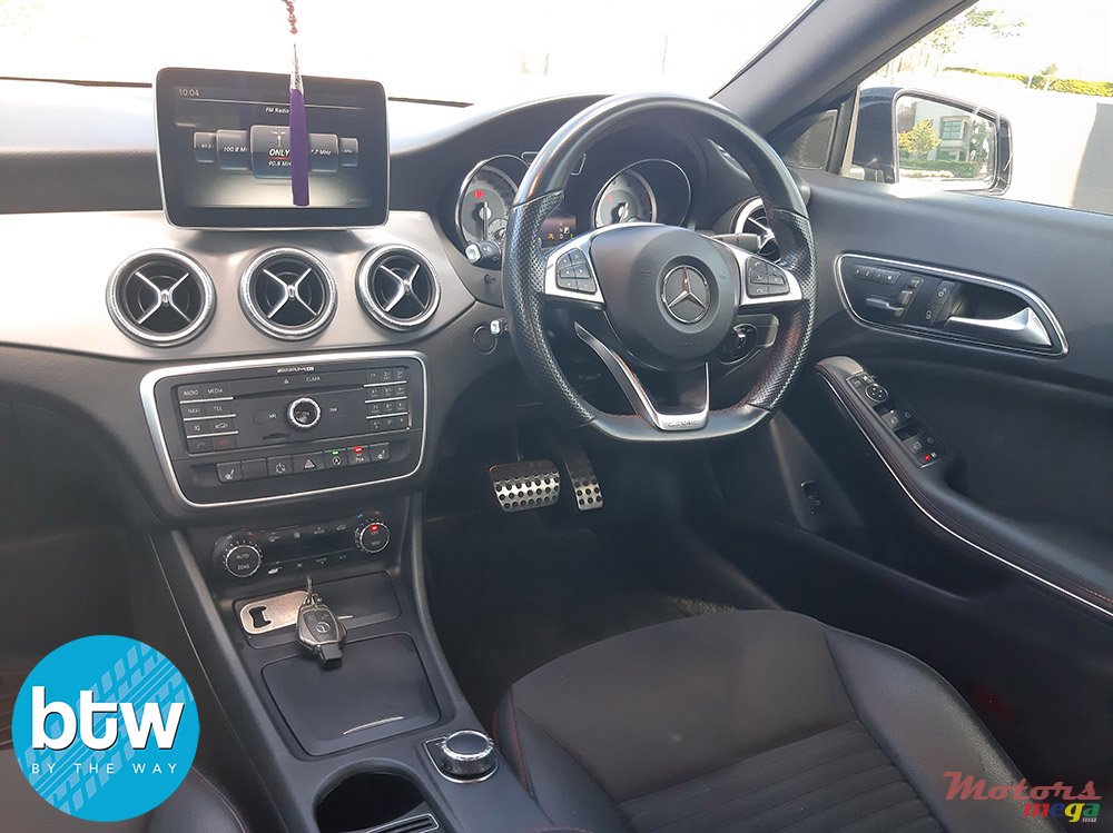 2015' Mercedes-Benz CLA 180 photo #6