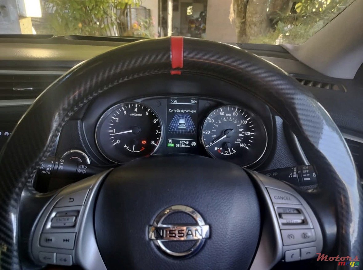2015' Nissan Qashqai photo #6