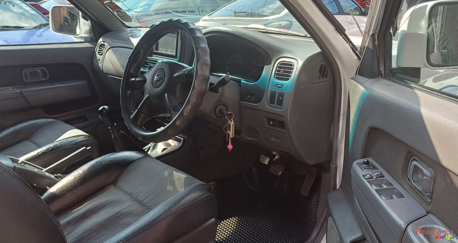 2008' Nissan Hardbody photo #5