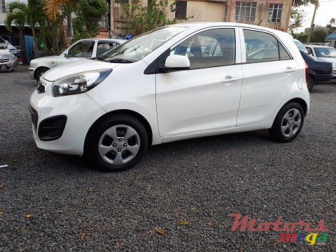 2013' Kia Picanto photo #1