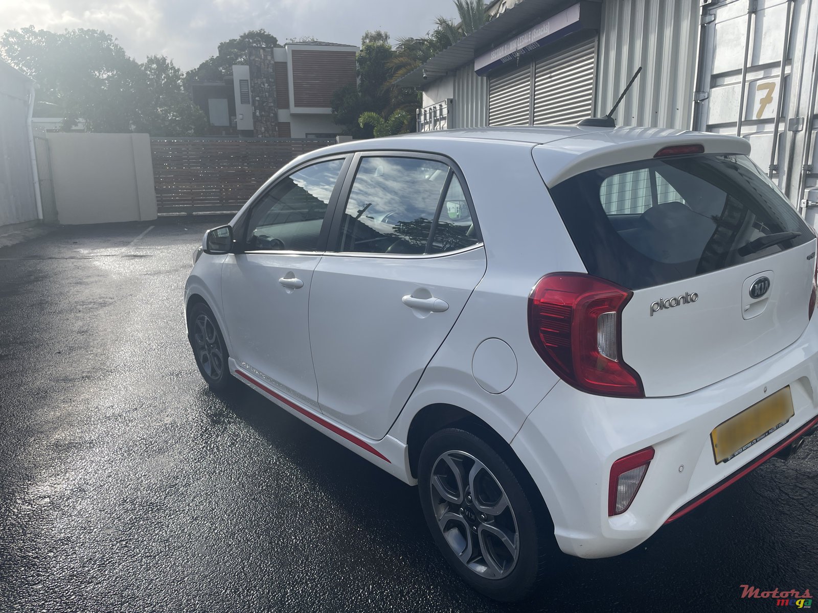 2018' Kia Picanto GT Line photo #4