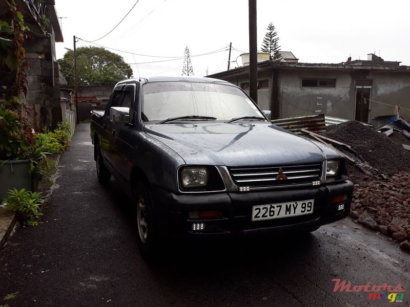 1999' Mitsubishi L 200 nil photo #1