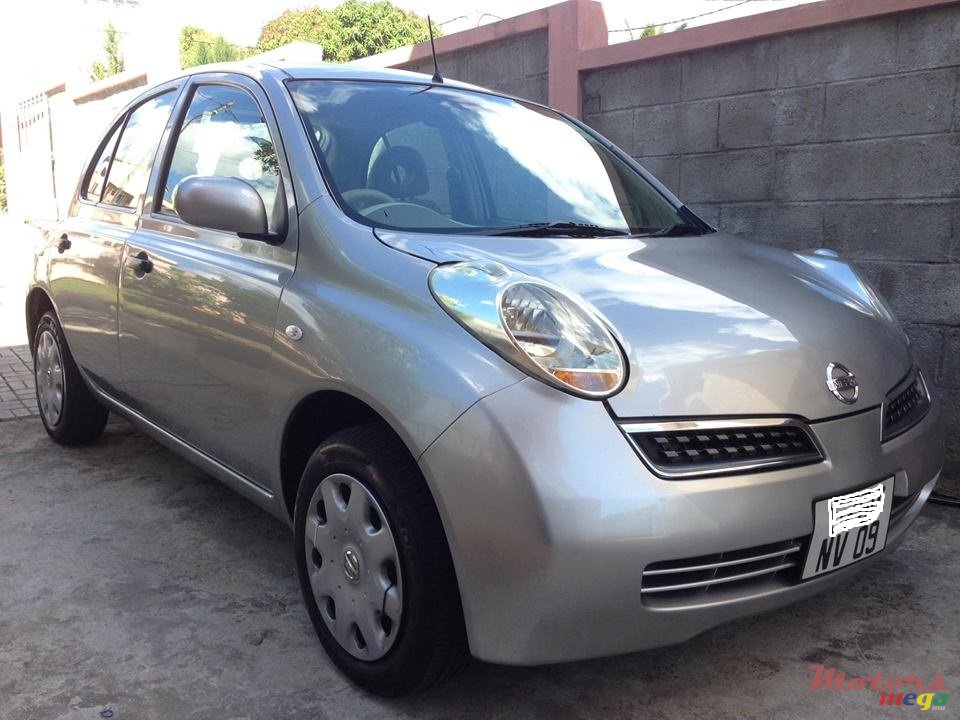 2009' Nissan photo #1