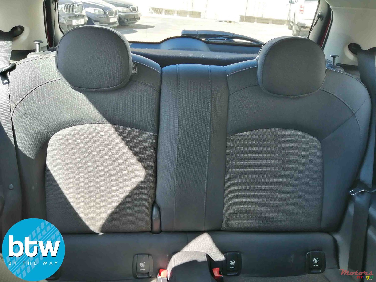 2015' MINI Cooper photo #3