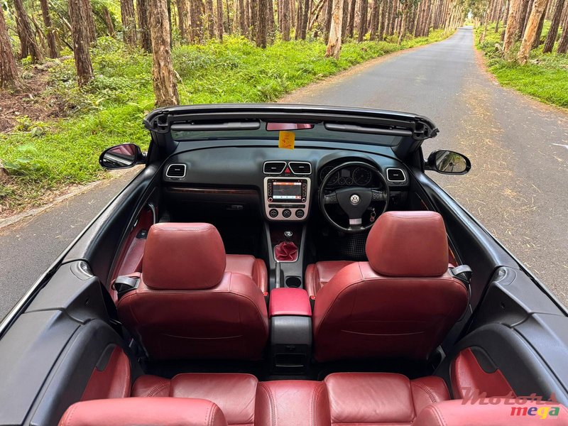 2007' Volkswagen Eos FSI Convertible photo #5