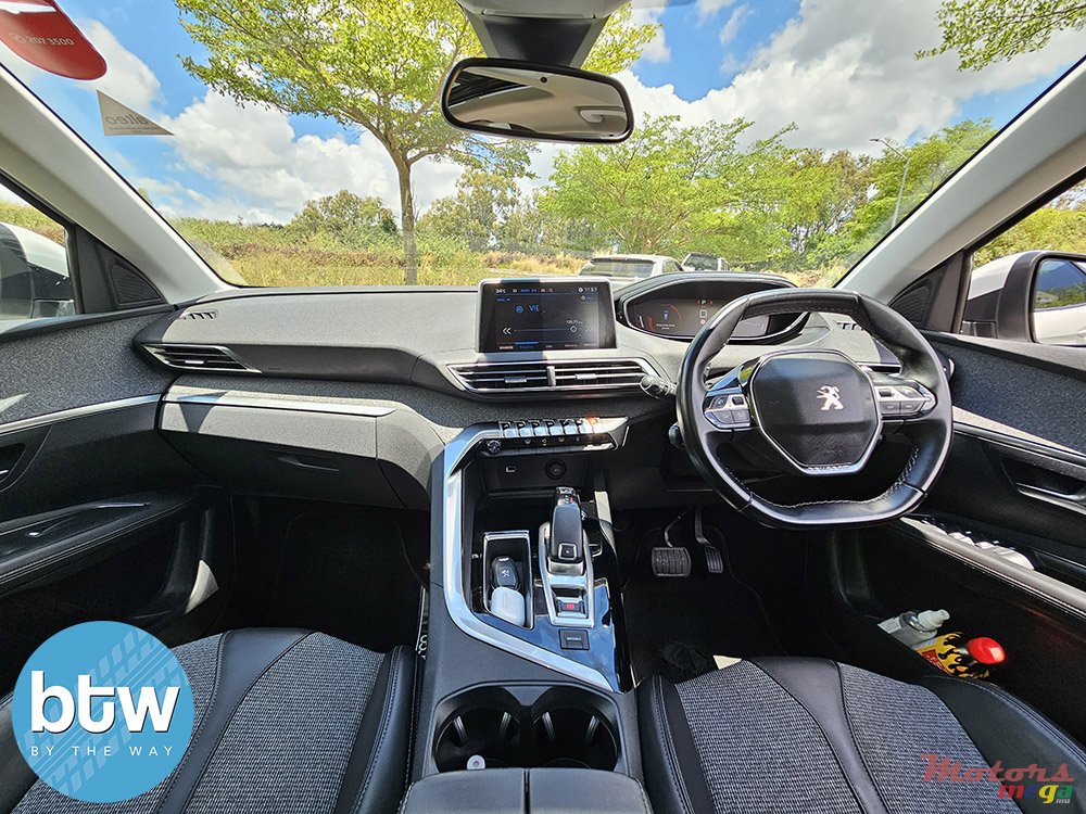 2018' Peugeot 3008 photo #7